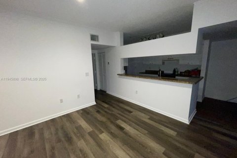 Touwnhouse à louer à Coral Springs, Floride: 3 chambres, 130.71 m2 № 2002160 - photo 29