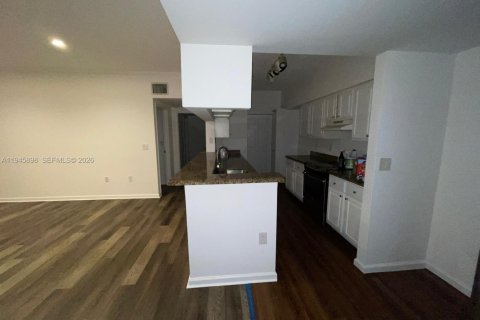 Touwnhouse à louer à Coral Springs, Floride: 3 chambres, 130.71 m2 № 2002160 - photo 5