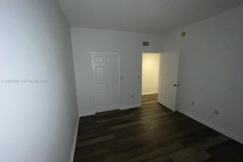 Touwnhouse à louer à Coral Springs, Floride: 3 chambres, 130.71 m2 № 2002160 - photo 14