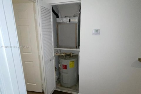 Touwnhouse à louer à Coral Springs, Floride: 3 chambres, 130.71 m2 № 2002160 - photo 12