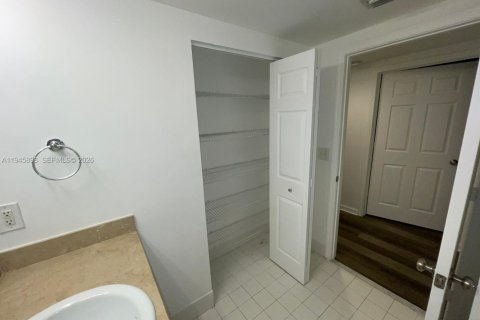 Touwnhouse à louer à Coral Springs, Floride: 3 chambres, 130.71 m2 № 2002160 - photo 22