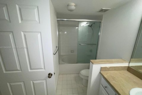 Touwnhouse à louer à Coral Springs, Floride: 3 chambres, 130.71 m2 № 2002160 - photo 19