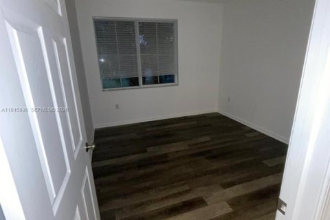 Touwnhouse à louer à Coral Springs, Floride: 3 chambres, 130.71 m2 № 2002160 - photo 23