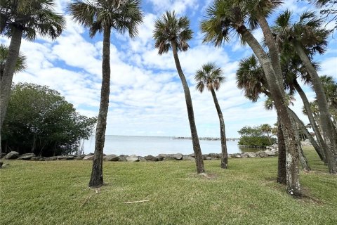 Condominio en venta en Cape Canaveral, Florida, 2 dormitorios, 100.52 m2 № 1561519 - foto 2