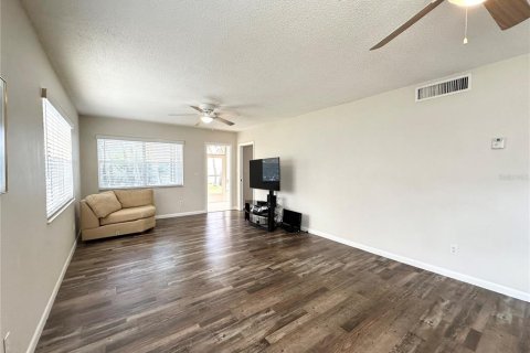 Condominio en venta en Cape Canaveral, Florida, 2 dormitorios, 100.52 m2 № 1561519 - foto 11