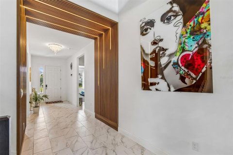 Casa en venta en Orlando, Florida, 6 dormitorios, 410.16 m2 № 2099025 - foto 3