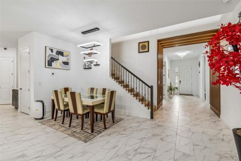 Casa en venta en Orlando, Florida, 6 dormitorios, 410.16 m2 № 2099025 - foto 8