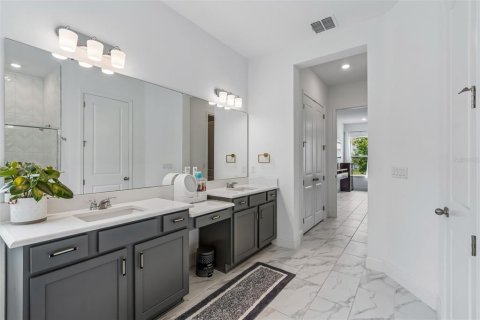 Casa en venta en Orlando, Florida, 6 dormitorios, 410.16 m2 № 2099025 - foto 27