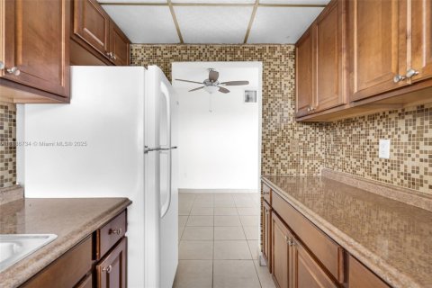 Copropriété à louer à Hialeah, Floride: 1 chambre, 54.91 m2 № 1983417 - photo 9