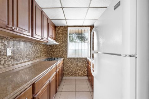 Copropriété à louer à Hialeah, Floride: 1 chambre, 54.91 m2 № 1983417 - photo 8