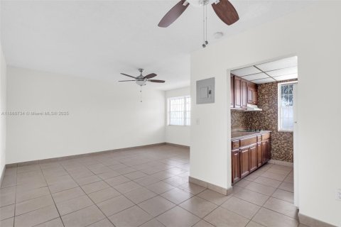 Copropriété à louer à Hialeah, Floride: 1 chambre, 54.91 m2 № 1983417 - photo 7