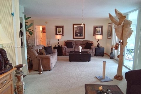 Condominio en venta en Pembroke Pines, Florida, 2 dormitorios № 1977320 - foto 15