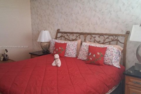 Condominio en venta en Pembroke Pines, Florida, 2 dormitorios № 1977320 - foto 25