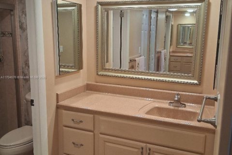 Condominio en venta en Pembroke Pines, Florida, 2 dormitorios № 1977320 - foto 30