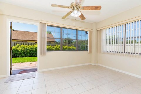 Villa ou maison à vendre à Clearwater, Floride: 2 chambres, 122.07 m2 № 1680650 - photo 16