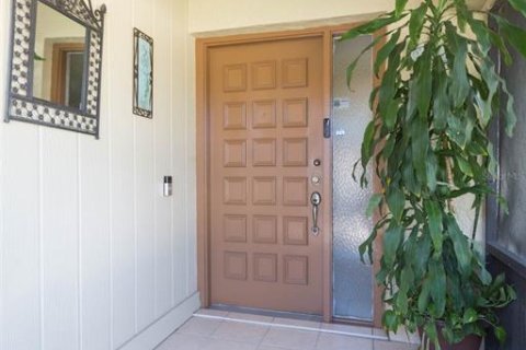 Villa ou maison à vendre à Clearwater, Floride: 2 chambres, 122.07 m2 № 1680650 - photo 4