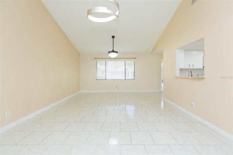 Villa ou maison à vendre à Clearwater, Floride: 2 chambres, 122.07 m2 № 1680650 - photo 9