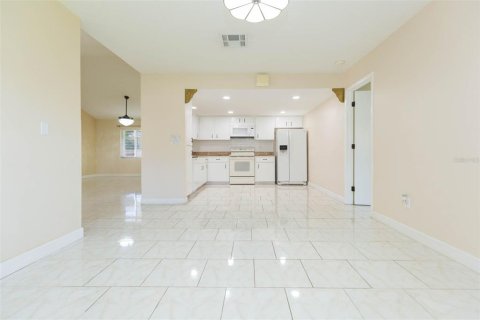 Villa ou maison à vendre à Clearwater, Floride: 2 chambres, 122.07 m2 № 1680650 - photo 13