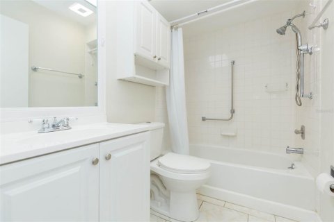 Villa ou maison à vendre à Clearwater, Floride: 2 chambres, 122.07 m2 № 1680650 - photo 21