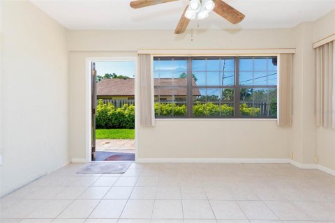 Villa ou maison à vendre à Clearwater, Floride: 2 chambres, 122.07 m2 № 1680650 - photo 15