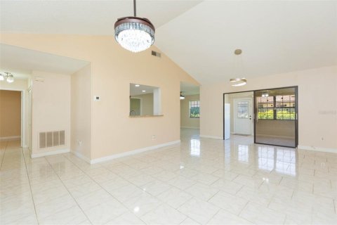 Villa ou maison à vendre à Clearwater, Floride: 2 chambres, 122.07 m2 № 1680650 - photo 7