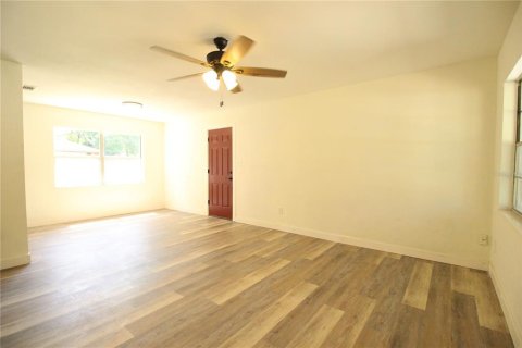 House in Gainesville, Florida 3 bedrooms, 89.19 sq.m. № 1783150 - photo 4