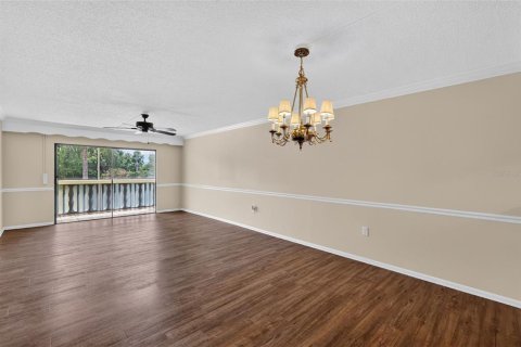 Condo in Mount Dora, Florida, 2 bedrooms № 2422681 - photo 10