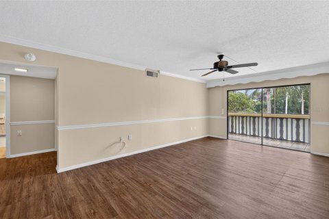 Condo in Mount Dora, Florida, 2 bedrooms № 2422681 - photo 12