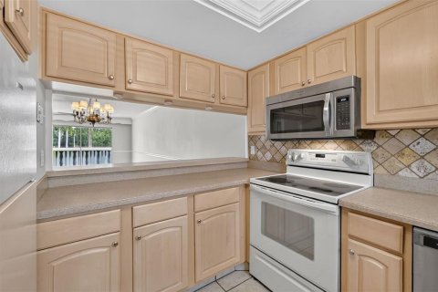 Condo in Mount Dora, Florida, 2 bedrooms № 2422681 - photo 20