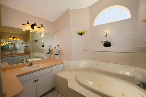 Villa ou maison à louer à Bradenton, Floride: 3 chambres, 159.42 m2 № 1907504 - photo 15