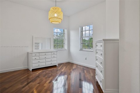 House in Davie, Florida 5 bedrooms, 398.09 sq.m. № 1766405 - photo 14