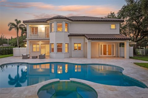 House in Davie, Florida 5 bedrooms, 398.09 sq.m. № 1766405 - photo 4