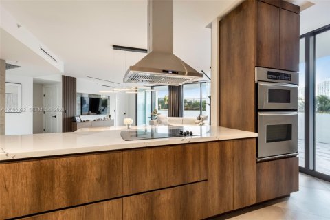 Copropriété à vendre à Aventura, Floride: 2 chambres, 149.57 m2 № 2170776 - photo 4