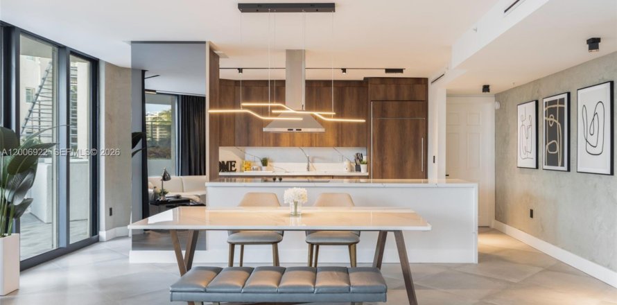Condo à Aventura, Floride, 2 chambres № 2170776