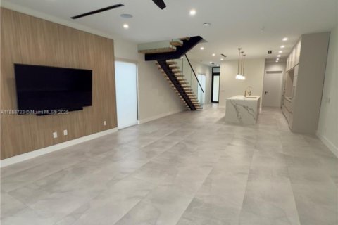 Townhouse in Fort Lauderdale, Florida 4 bedrooms, 216.09 sq.m. № 1897698 - photo 5