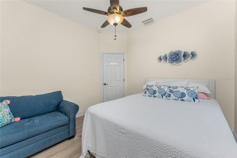 House in Punta Gorda, Florida 3 bedrooms, 168.52 sq.m. № 1734343 - photo 24