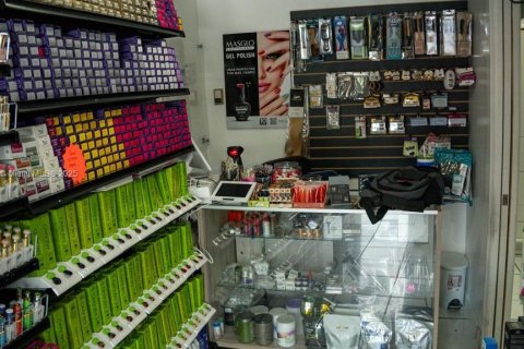 Immobilier commercial à vendre à Miami, Floride № 1946399 - photo 6