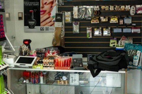 Immobilier commercial à vendre à Miami, Floride № 1946399 - photo 7