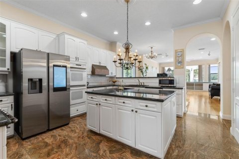 House in Palm Coast, Florida 3 bedrooms, 306.21 sq.m. № 1915978 - photo 13