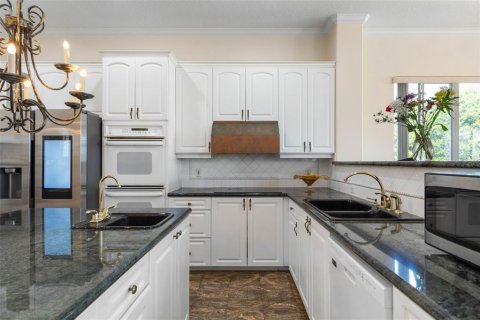 House in Palm Coast, Florida 3 bedrooms, 306.21 sq.m. № 1915978 - photo 15