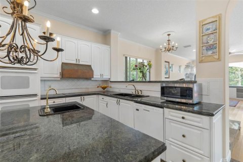 House in Palm Coast, Florida 3 bedrooms, 306.21 sq.m. № 1915978 - photo 14