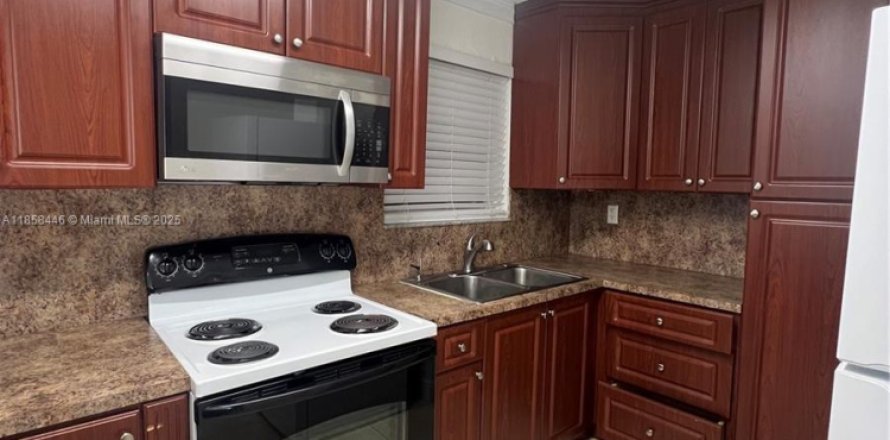 Appartement à Hialeah, Floride 2 chambres, 83.61 m2 № 1882656