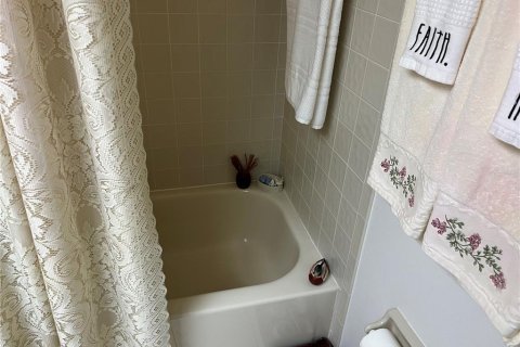 Condominio en venta en Weeki Wachee, Florida, 2 dormitorios, 108.05 m2 № 1800644 - foto 27