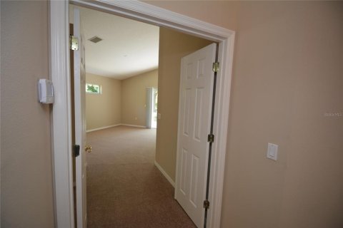House in Palm Coast, Florida 3 bedrooms, 188.5 sq.m. № 1732706 - photo 16