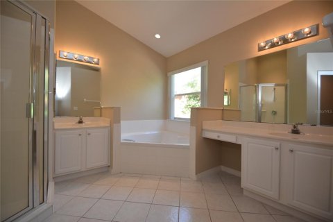 House in Palm Coast, Florida 3 bedrooms, 188.5 sq.m. № 1732706 - photo 21