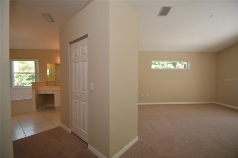 House in Palm Coast, Florida 3 bedrooms, 188.5 sq.m. № 1732706 - photo 17