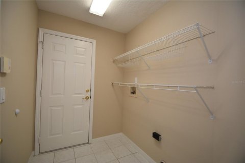 House in Palm Coast, Florida 3 bedrooms, 188.5 sq.m. № 1732706 - photo 24