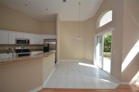 House in Palm Coast, Florida 3 bedrooms, 188.5 sq.m. № 1732706 - photo 10