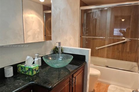 Copropriété à louer à Hallandale Beach, Floride: 2 chambres, 124.49 m2 № 1946490 - photo 19