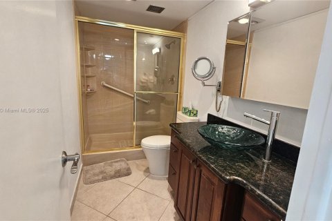 Copropriété à louer à Hallandale Beach, Floride: 2 chambres, 124.49 m2 № 1946490 - photo 13